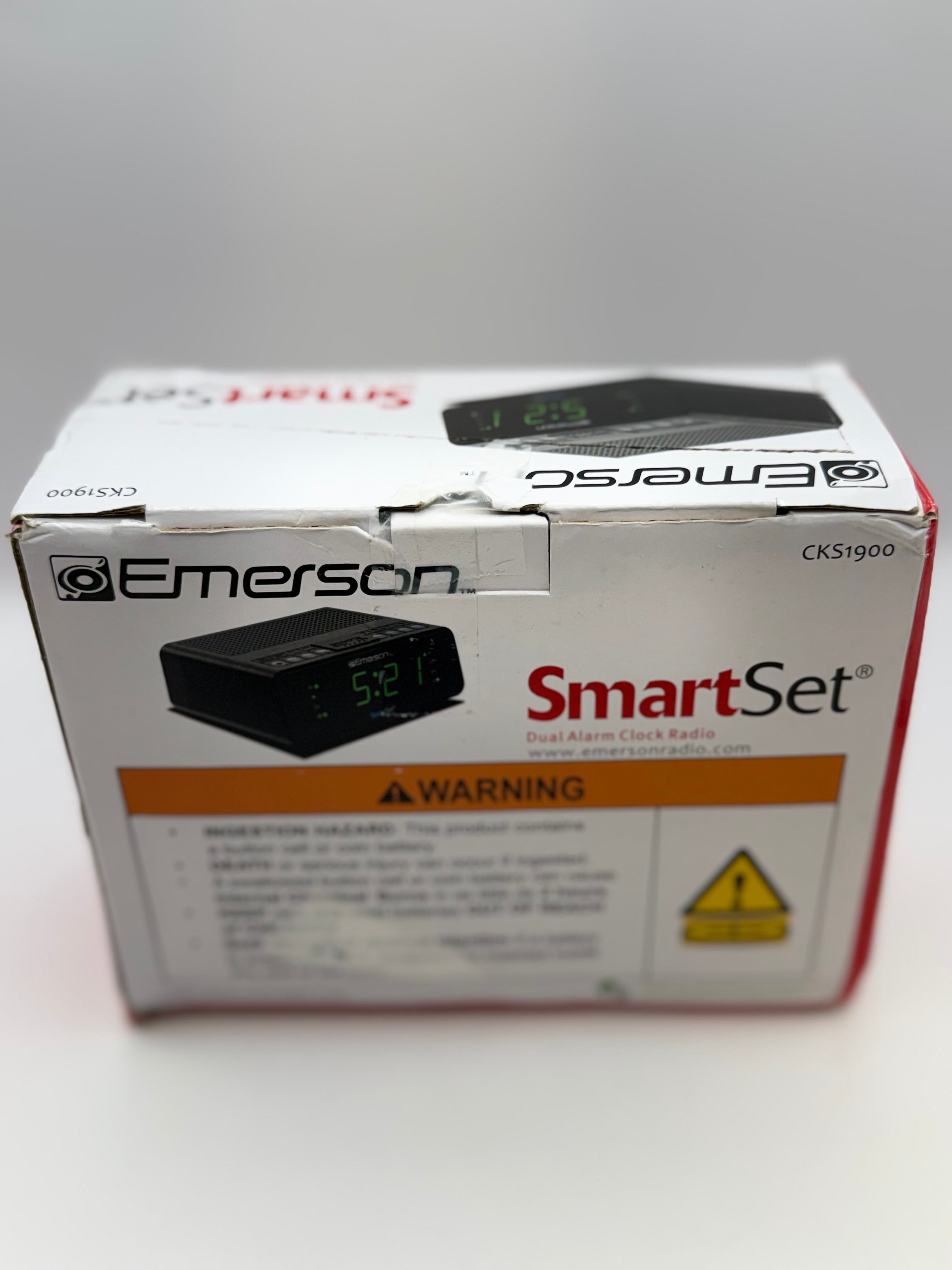 Emerson SmartSet Dual Alarm Clock Radio