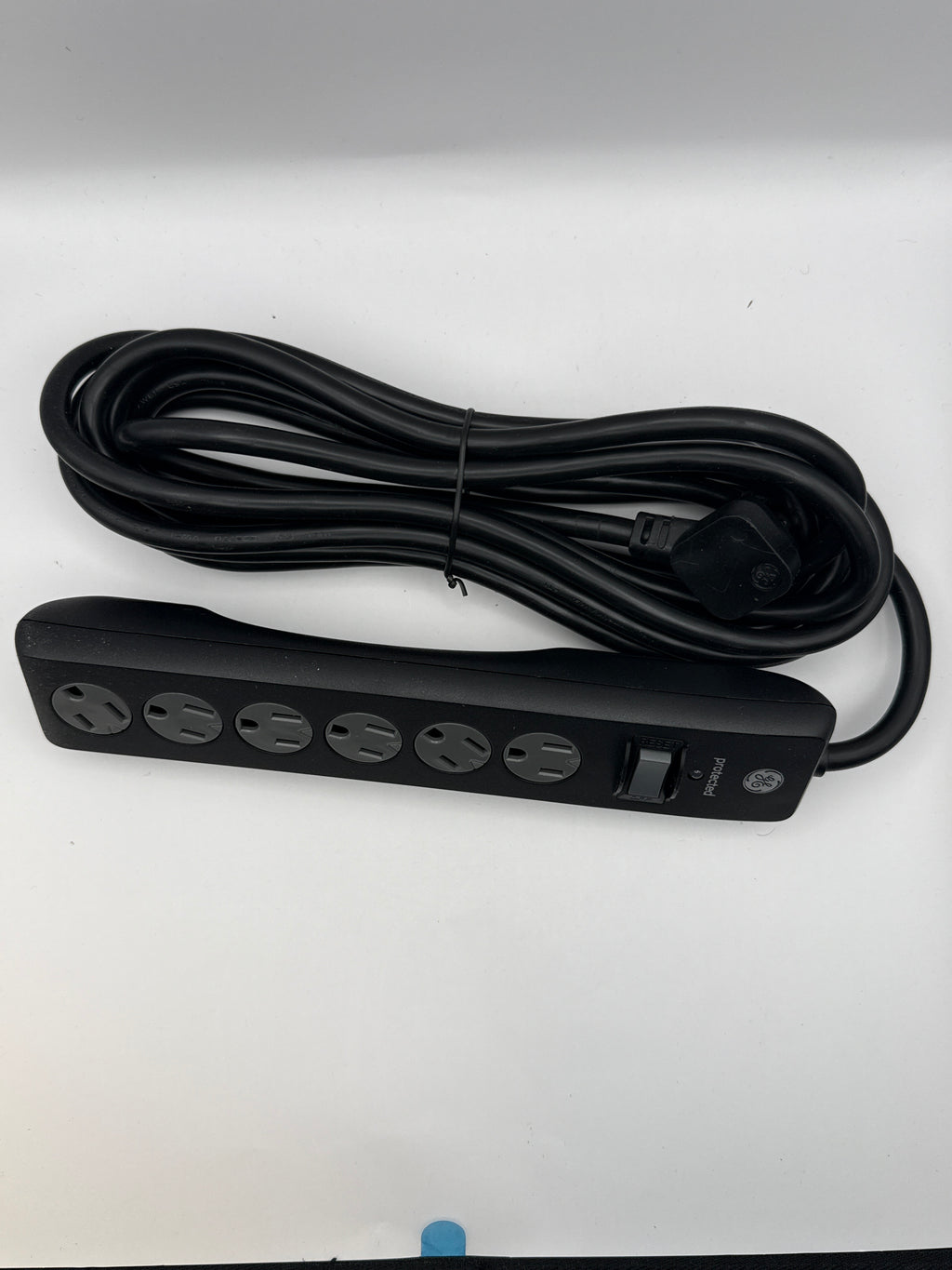 Amazon Basics Surge Protector Power Strip, 6-Outlet, 790