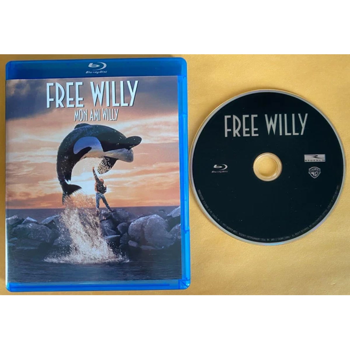 Free Willy (1993) - Blu-ray - Edition Pending UPC - product view 1