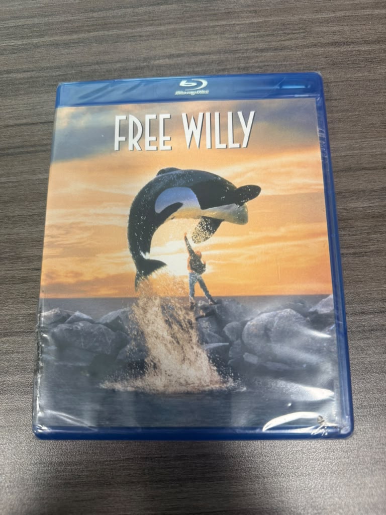 Free Willy Blu-ray front cover
